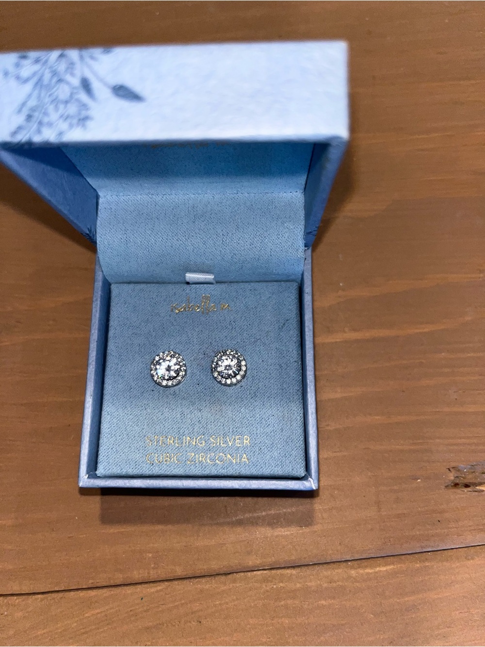 Sterling silver Cz round earrings. Gorgeous sparkle, gently used box included.